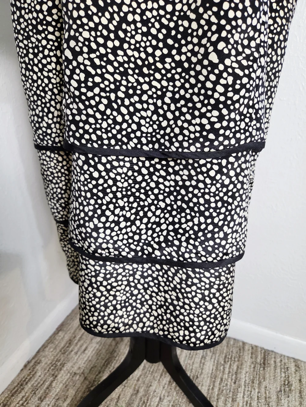 Leslie Fay Vintage Black & Beige Dotted Midi-Dress with Black Trim, Size 10 - Picture 4 of 11